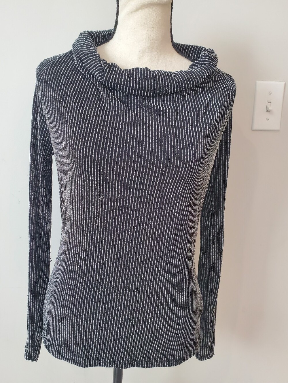 Michael Kors Black Metallic Cowl Neck Stretch Top Sz XS